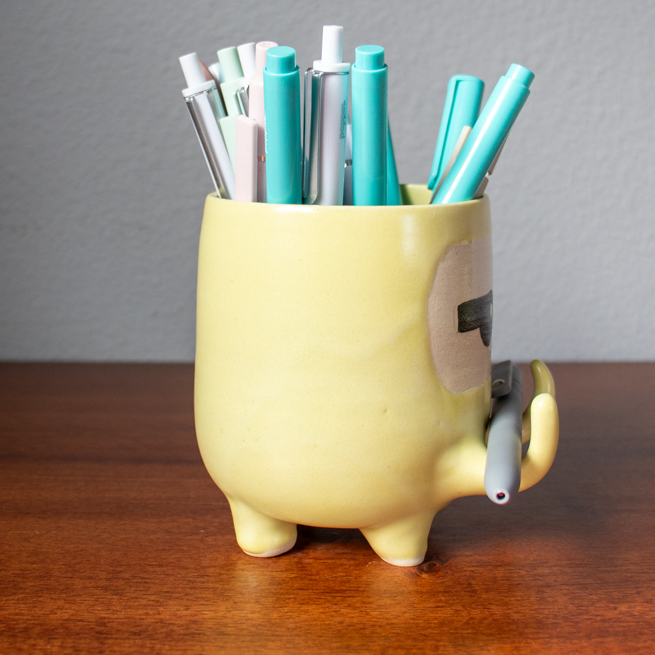 Pen Holder