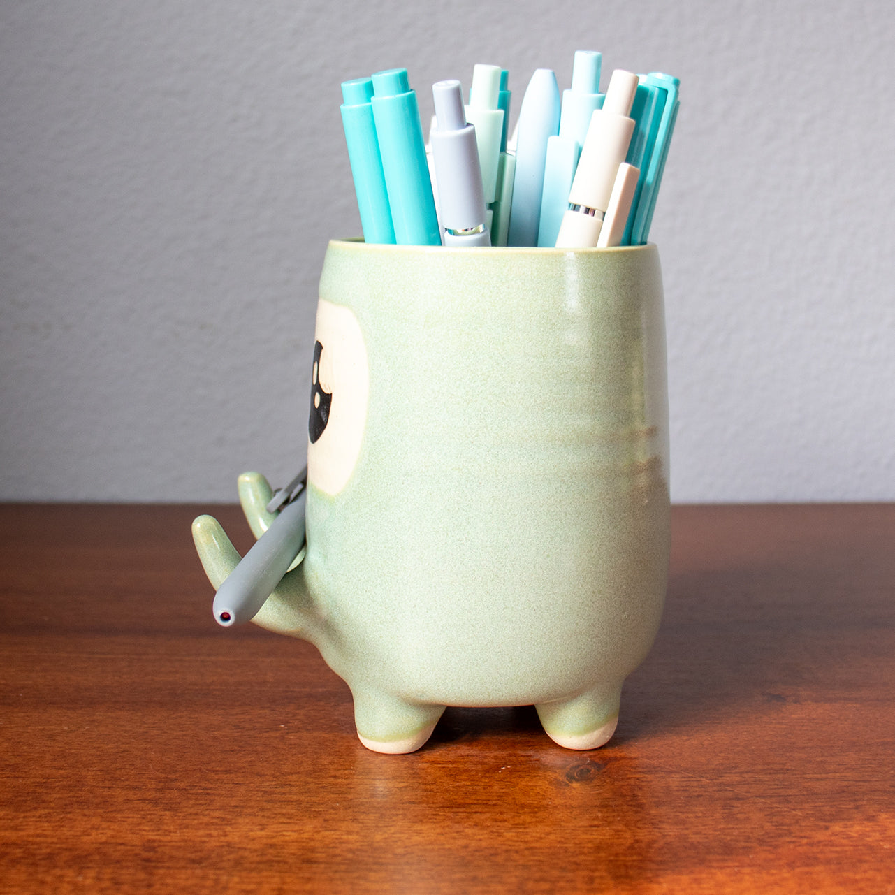 Pen Holder